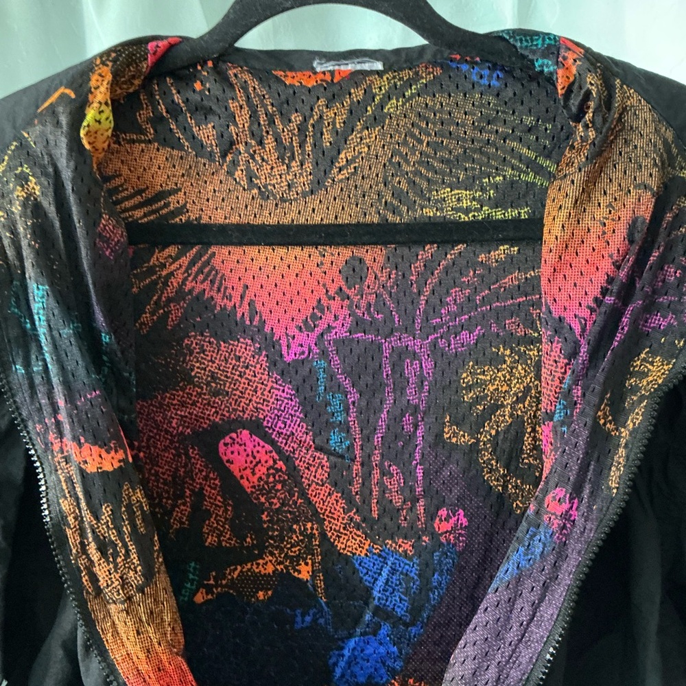 Speedo Black Bomber Jacket with Vibrant Lining size large - Picture 3 of 5